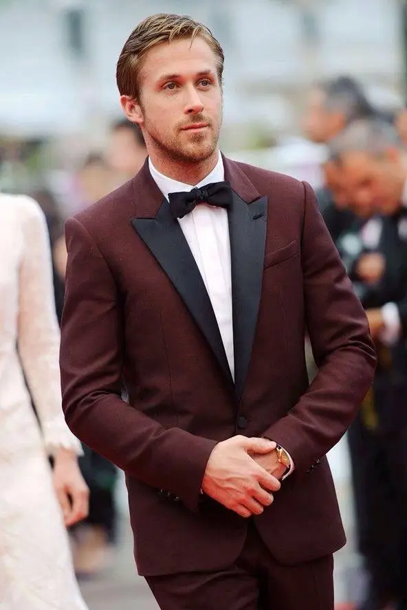 2018 Burgundy tuxedos for men Jacket+Pants+Tie Party Suits Mens Suit Wedding Suits for Groom Custom Made Best men suits
2018 Burgundy tuxedos for men Jacket+Pants+Tie Party Suits Mens Suit Wedding Suits for Groom Custom Made Best men suits