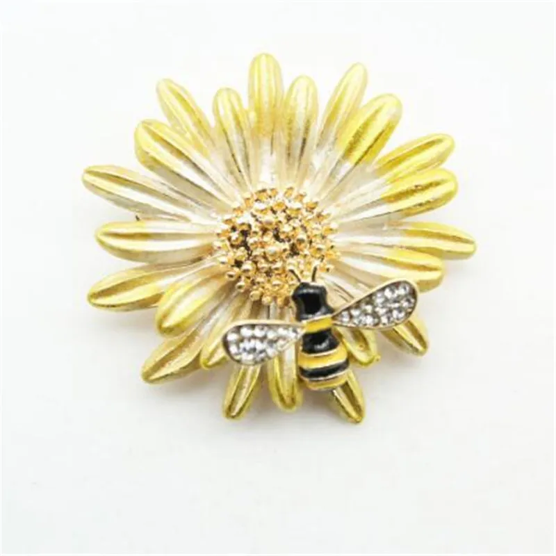 WKOUD Romantic Dark Pink Enamel Sunflower with Bee Brooches pins Women Girl Daisy Sun Flower Collar pins Clothes accessories pin
WKOUD Romantic Dark Pink Enamel Sunflower with Bee Brooches pins Women Girl Daisy Sun Flower Collar pins Clothes accessories pin