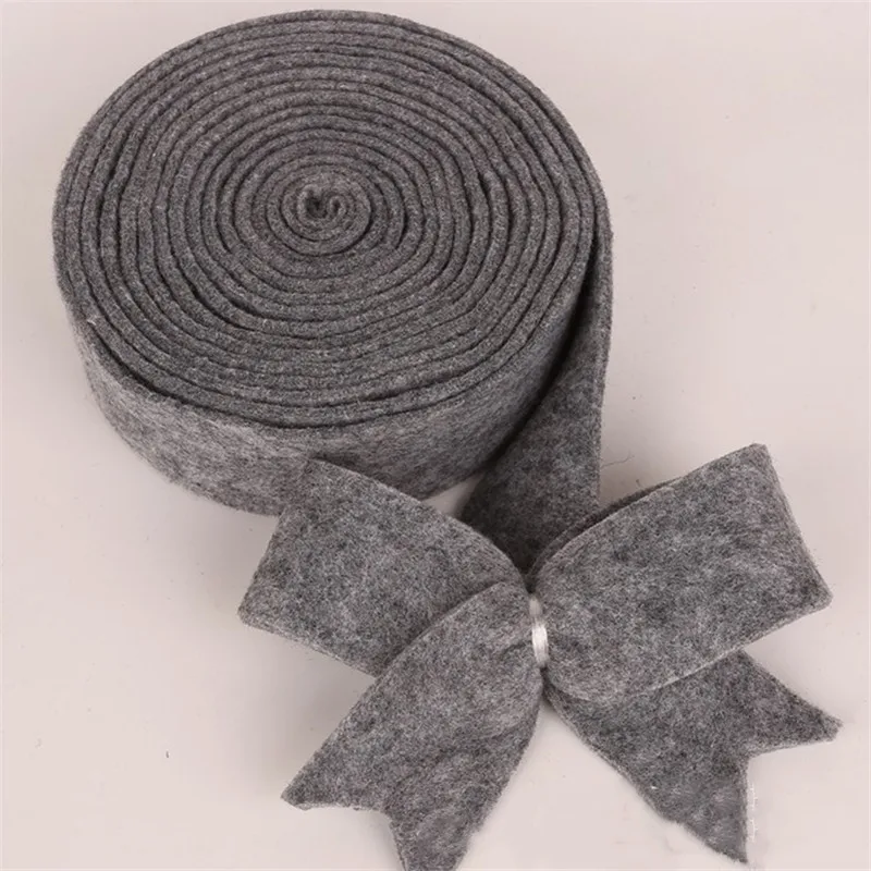 Handmade High Quality Gray White Red Color Wool Felt DIY Garment Bow Tie For Christmas New Year Home Decoration 5M Long 1PC
Handmade High Quality Gray White Red Color Wool Felt DIY Garment Bow Tie For Christmas New Year Home Decoration 5M Long 1PC