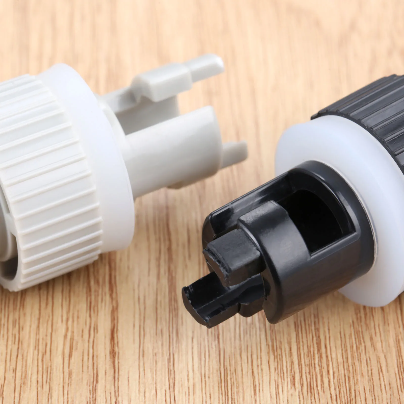 Description Picture 4 of itemAir Valve Adaptor Connector For Inflatable Between Air Pump Hose & Screw Valve Of Inflatable Boat Kayak Rowing Boats Accessories