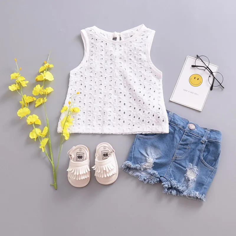 Baby Cute Lace Hollow Tops T-shirt Blouse White Outfits Sleeveless Newborn Baby Girl Cotton T-shirt No Pant
Baby Cute Lace Hollow Tops T-shirt Blouse White Outfits Sleeveless Newborn Baby Girl Cotton T-shirt No Pant