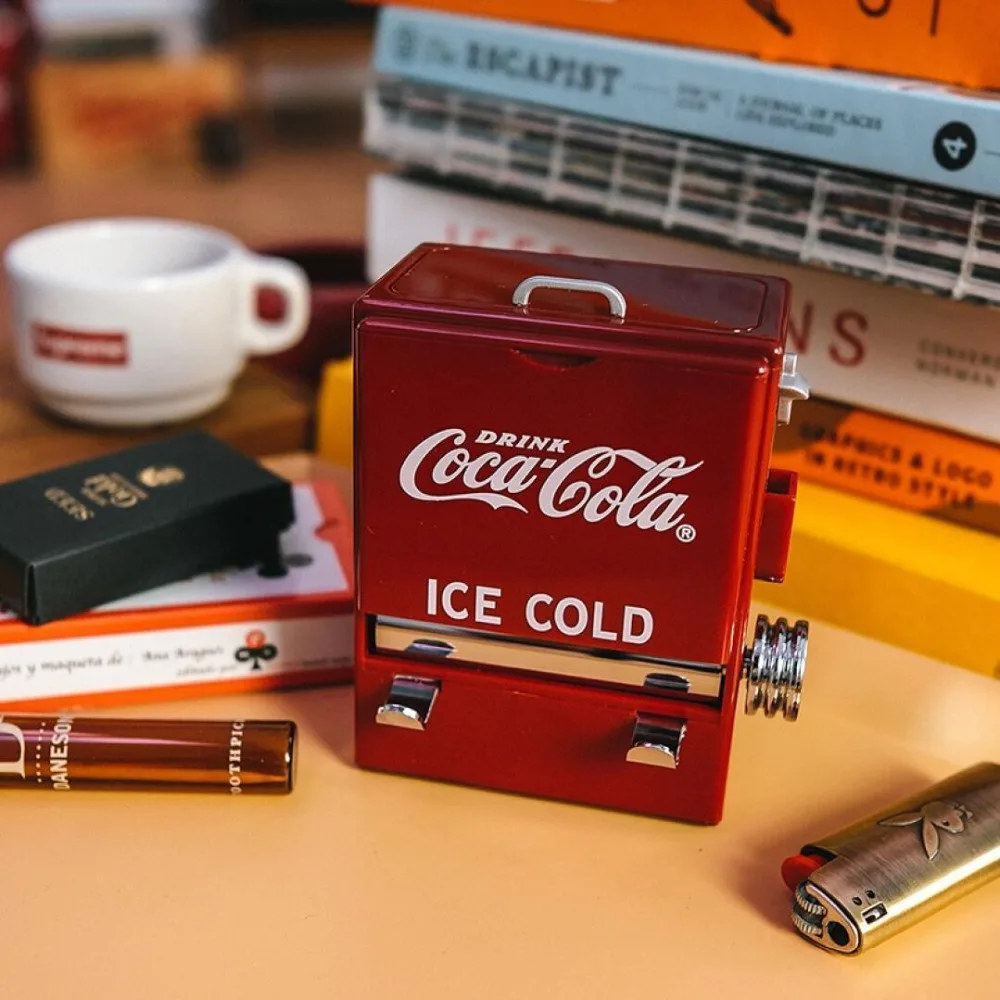 Creative people use coke toothpick boxes and vending machines to press on toothpicks
Creative people use coke toothpick boxes and vending machines to press on toothpicks