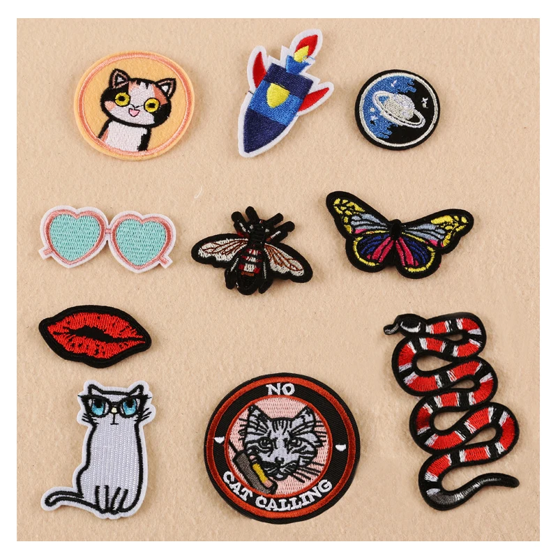 2017 New Cat Butterfly Bee Snake Sunglass Patches Iron On Or Sew Fabric Sticker For Clothes Badge Embroidered Appliques DIY
2017 New Cat Butterfly Bee Snake Sunglass Patches Iron On Or Sew Fabric Sticker For Clothes Badge Embroidered Appliques DIY