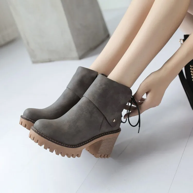Big Size 11 12 13 Euro-American wind round head waterproof platform square heel side zipper wicker short boots
Big Size 11 12 13 Euro-American wind round head waterproof platform square heel side zipper wicker short boots