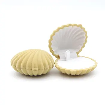 1PC Mini Shell Shape Lovely Velvet Wedding Engagement Ring Box For Earrings Necklace Bracelet Jewelry Display Gift Box Holder
1PC Mini Shell Shape Lovely Velvet Wedding Engagement Ring Box For Earrings Necklace Bracelet Jewelry Display Gift Box Holder