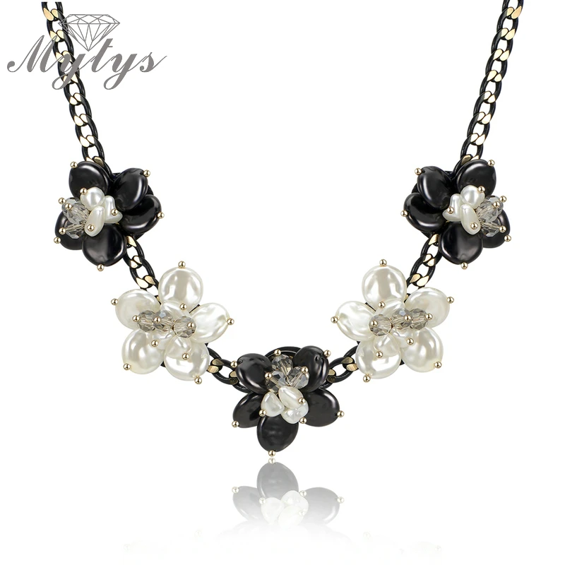 Mytys Black Chain Flower Pendant Necklace Torques Trendy Statement Choker Necklace for Girls and Women CN247
Mytys Black Chain Flower Pendant Necklace Torques Trendy Statement Choker Necklace for Girls and Women CN247