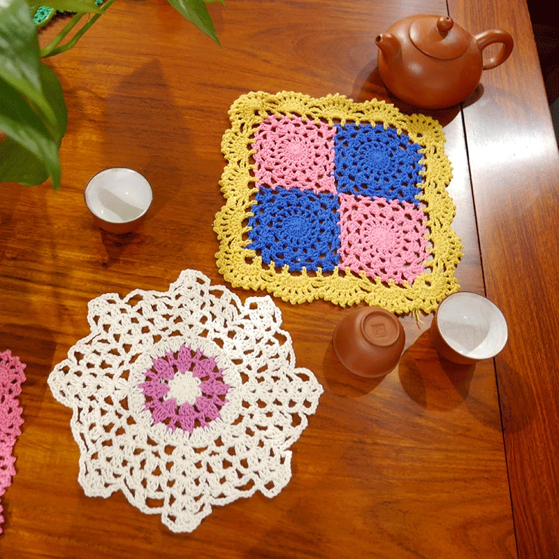 Handmade hook flowers cotton lace / hollow round decorative mat coasters / Mixed colors cup pads / diameter 16-18CM
Handmade hook flowers cotton lace / hollow round decorative mat coasters / Mixed colors cup pads / diameter 16-18CM