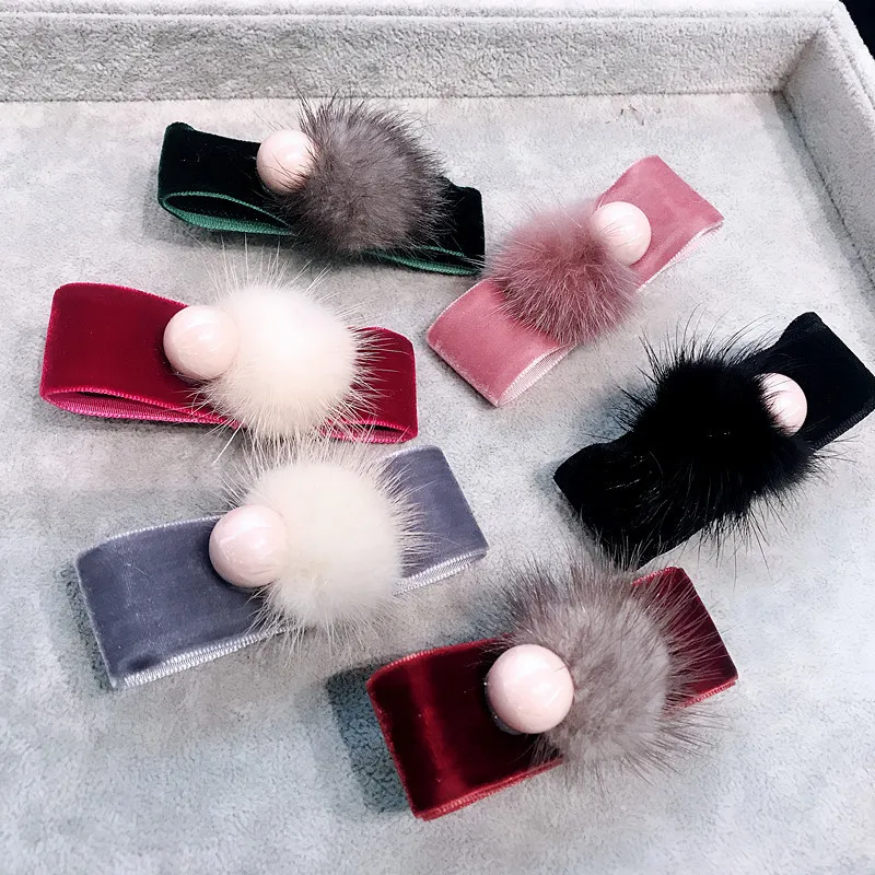 Korean Simple Temperament Imitation Pearl Velvet Mane Ball Bow Side Hair Clips for Fashion Women Girl Hair Accessories Barrette
Korean Simple Temperament Imitation Pearl Velvet Mane Ball Bow Side Hair Clips for Fashion Women Girl Hair Accessories Barrette