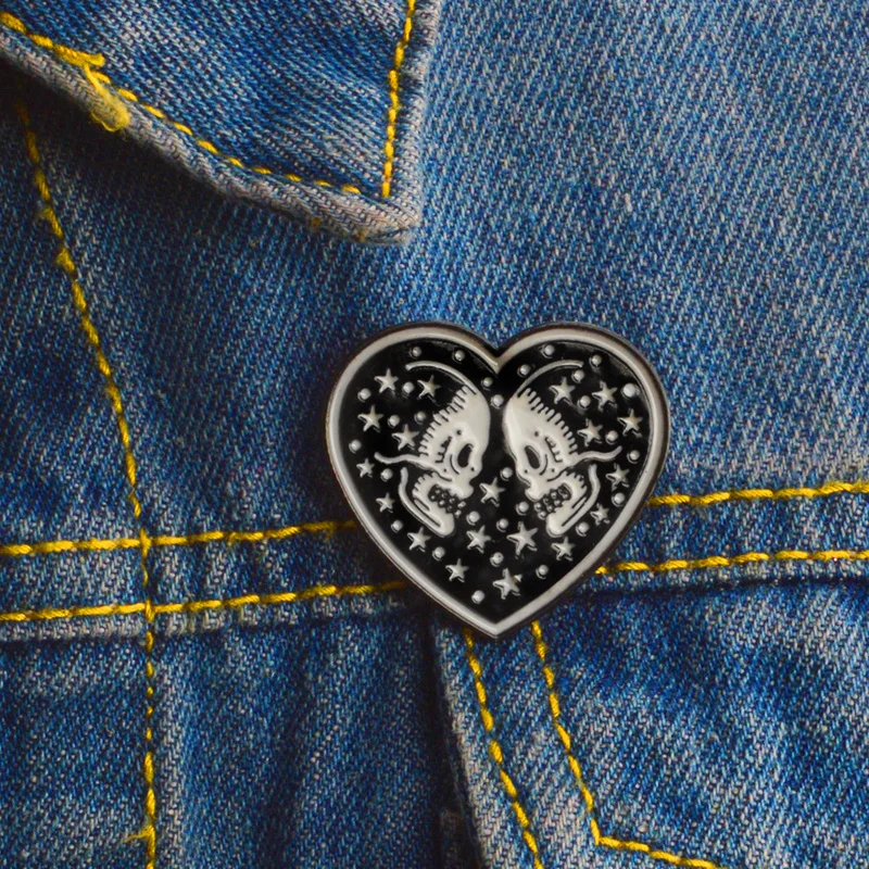 Black Heart Skeleton Skull Brooch Double Skull Lovers Couples Enamel Pin Badges Hat Shirt Collar Lapel Pin Buckle Jewelry Gifts
Black Heart Skeleton Skull Brooch Double Skull Lovers Couples Enamel Pin Badges Hat Shirt Collar Lapel Pin Buckle Jewelry Gifts