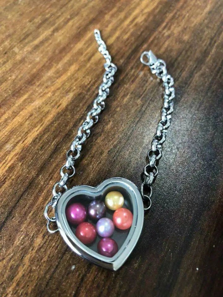 New Heart Floating Locket Charm Bracelet & Bangles Rhinestone Glass Living Memory Locket Pendant Bracelets Women Jewelry SL015
New Heart Floating Locket Charm Bracelet & Bangles Rhinestone Glass Living Memory Locket Pendant Bracelets Women Jewelry SL015