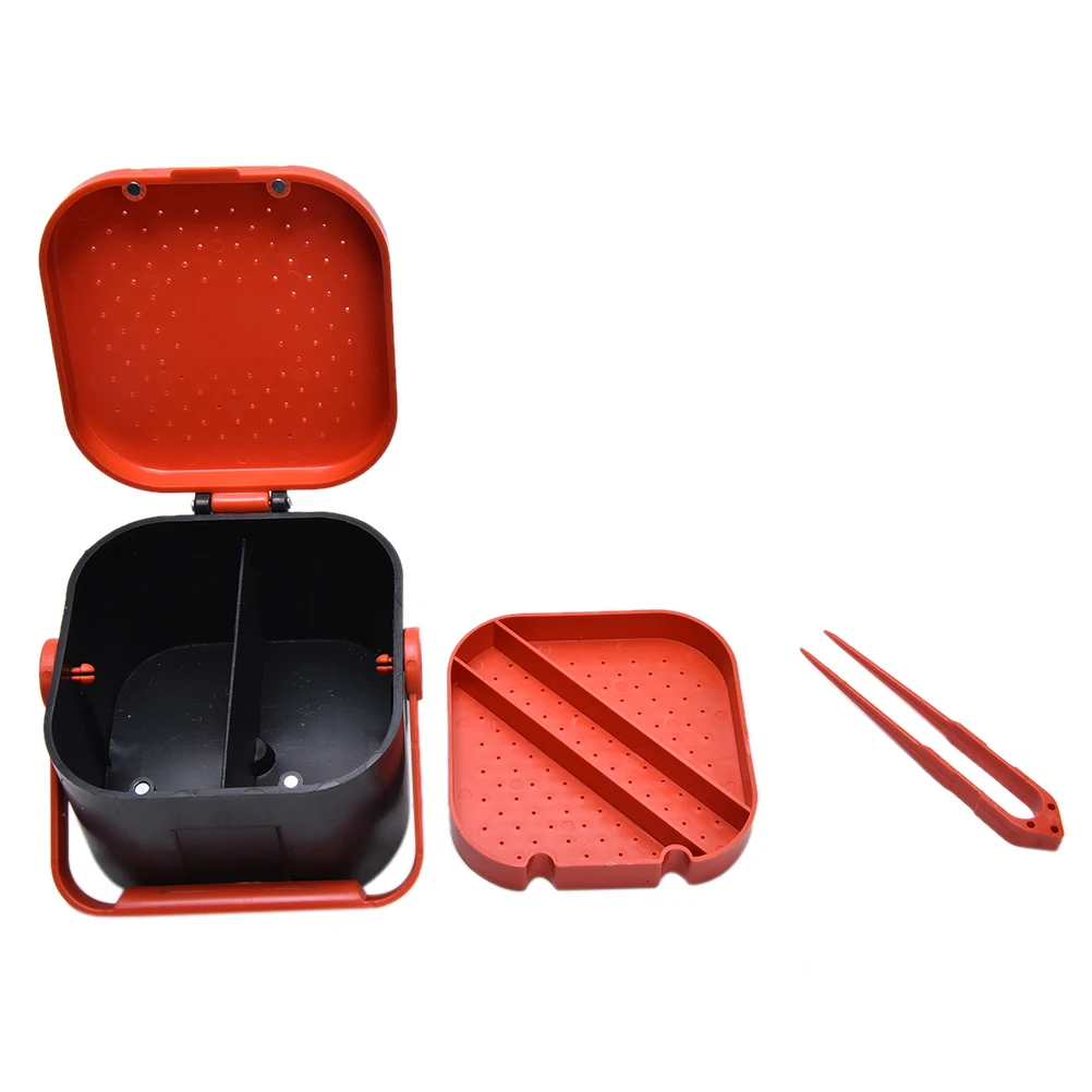 1Pc Plastic Earthworm Bloodworms Bait Container Box Breathable Plastic Fishing Live Bait Storage Box
1Pc Plastic Earthworm Bloodworms Bait Container Box Breathable Plastic Fishing Live Bait Storage Box