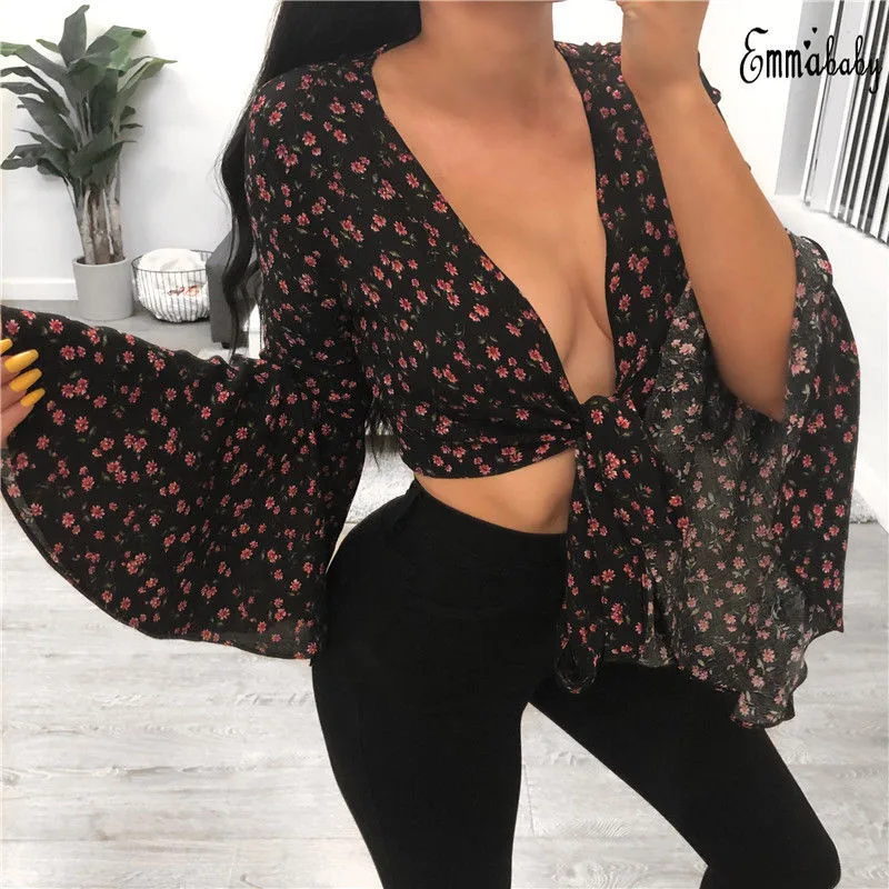 2018 Women Sexy V Neck Front Bow Tie Flare Sleeve Crop Top Shirts Blouse Holiday Long Sleeve Bandage Flower Print Shirt
2018 Women Sexy V Neck Front Bow Tie Flare Sleeve Crop Top Shirts Blouse Holiday Long Sleeve Bandage Flower Print Shirt