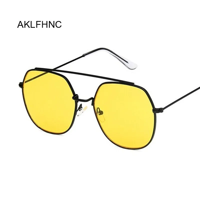 Luxury Italy Oversized Round Sunglasses Women UV400 Retro Brand Designer Big Metal Yellow Sun Glasses For Female Oculos
Luxury Italy Oversized Round Sunglasses Women UV400 Retro Brand Designer Big Metal Yellow Sun Glasses For Female Oculos