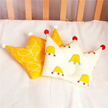 Cute Crown Baby Shaping Pillows Cotton Newborns Pillow Anti-migraine Baby Pillow Baby Room Decoration almofada infantil 30*24cm
Cute Crown Baby Shaping Pillows Cotton Newborns Pillow Anti-migraine Baby Pillow Baby Room Decoration almofada infantil 30*24cm