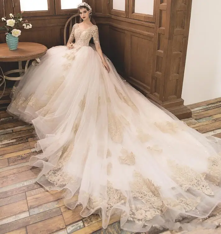 short-sleeve-royal-princess-wedding-dresses-a-line-gold-appliques-tulle-bridal-gown-crystal-beading-court-train-bridal-dress-custom-made