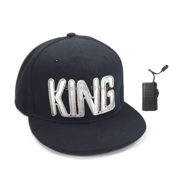 DC1.5V Funky Dress Accessory Neon Led Strip Hat EL Wire Rope Light Embroidered King Letter Fancy Cap for Bar Nighttime Party
DC1.5V Funky Dress Accessory Neon Led Strip Hat EL Wire Rope Light Embroidered King Letter Fancy Cap for Bar Nighttime Party