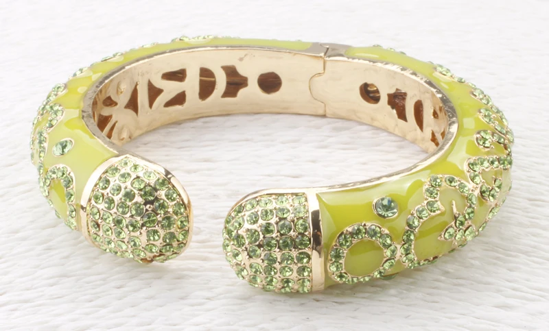 GrayBirds Luxury Jewelry Enamel With Crystal Bracelets Bangles Purple Green Yellow Black Blue In Stock Diameter 5.8cm GB0607
GrayBirds Luxury Jewelry Enamel With Crystal Bracelets Bangles Purple Green Yellow Black Blue In Stock Diameter 5.8cm GB0607