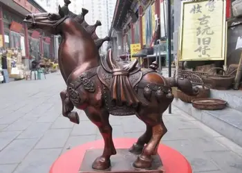 13" China Red Bronze craftwork favonian Lucky Run riot leap war horse Art statuary
13" China Red Bronze craftwork favonian Lucky Run riot leap war horse Art statuary