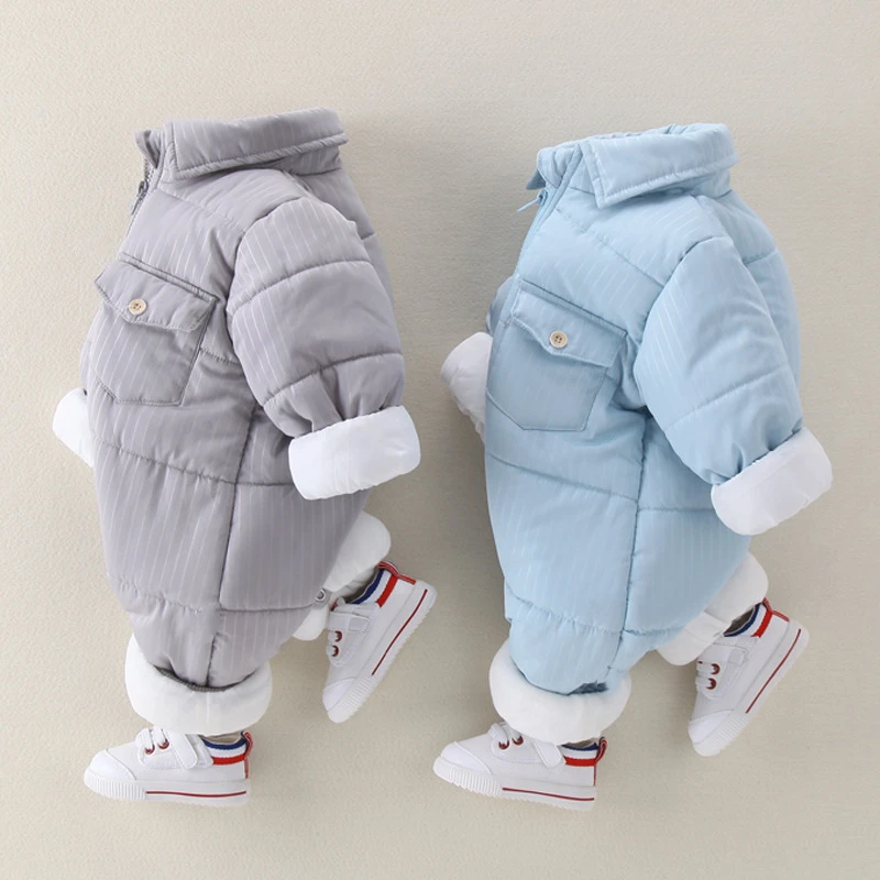 Newborn Rompers Winter cotton Thick Warm Baby boys Clothes baby Long Sleeve gentleman Jumpsuit Kids lapel clothing
Newborn Rompers Winter cotton Thick Warm Baby boys Clothes baby Long Sleeve gentleman Jumpsuit Kids lapel clothing