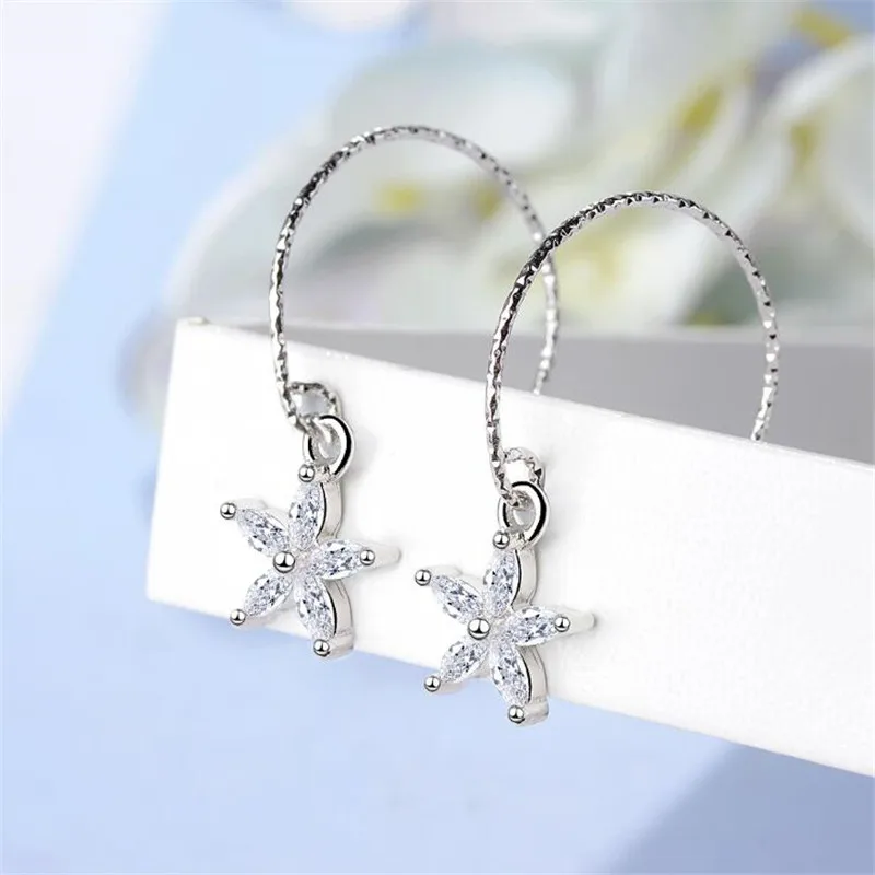 Beautiful New Temperament Ear Hook 925 Sterling Silver Jewelry Crystal Flower Star Women Earrings SE693
Beautiful New Temperament Ear Hook 925 Sterling Silver Jewelry Crystal Flower Star Women Earrings SE693