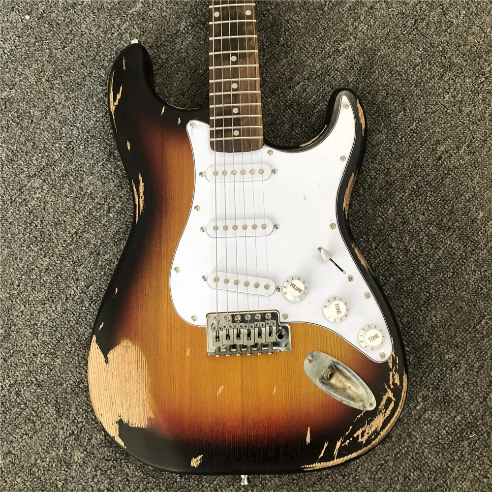 Kaiyun factory custom handmade copy of old SRV ST electric guitars.100% handmade.3ts makes old electric guitars.
Kaiyun factory custom handmade copy of old SRV ST electric guitars.100% handmade.3ts makes old electric guitars.