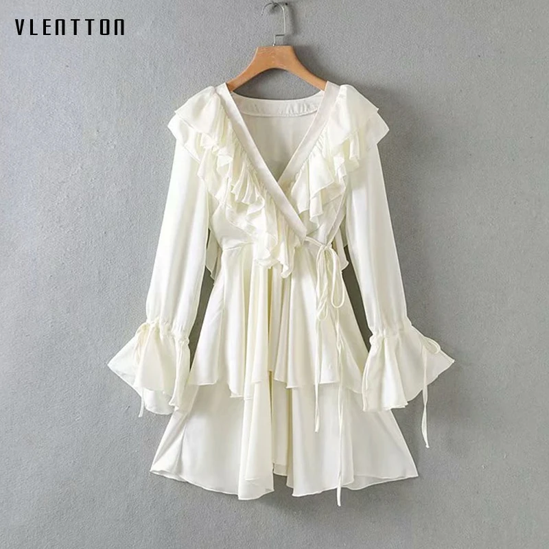High Quality 2019 New Sexy Dress Women Ruffles V-Neck Bell sleeve A-Line White Dress Spring summer Elegant Party Vestidos Female
High Quality 2019 New Sexy Dress Women Ruffles V-Neck Bell sleeve A-Line White Dress Spring summer Elegant Party Vestidos Female