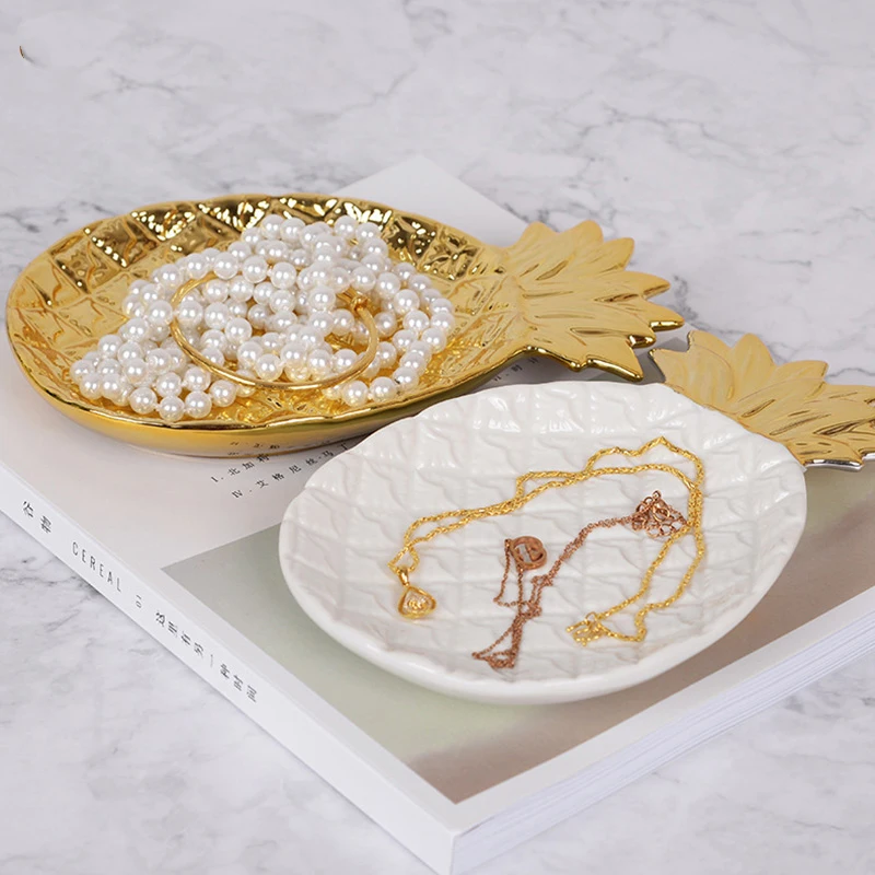 Nordic Style Ceramics Pineapple Shape Jewellery Tray Desktop Storage Home Organizer
Nordic Style Ceramics Pineapple Shape Jewellery Tray Desktop Storage Home Organizer
