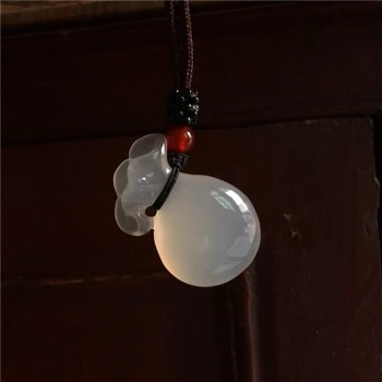 Natural JADEST pendant carved white antique wallet Pendant Necklace exquisite jewelry for men and women, lovely children gift
Natural JADEST pendant carved white antique wallet Pendant Necklace exquisite jewelry for men and women, lovely children gift