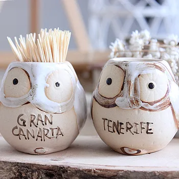Vintage Owl Pattern Ceramic Toothpick Holder Toothpick Tank Toothpick Bucket ToothPick Holder Storage Home Dining Table Decor
Vintage Owl Pattern Ceramic Toothpick Holder Toothpick Tank Toothpick Bucket ToothPick Holder Storage Home Dining Table Decor