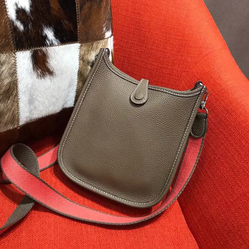 WR0721 100% Genuine Leather Luxury Handbags Women Bags Designer Crossbody Bags For Women Famous Brand Runway
WR0721 100% Genuine Leather Luxury Handbags Women Bags Designer Crossbody Bags For Women Famous Brand Runway