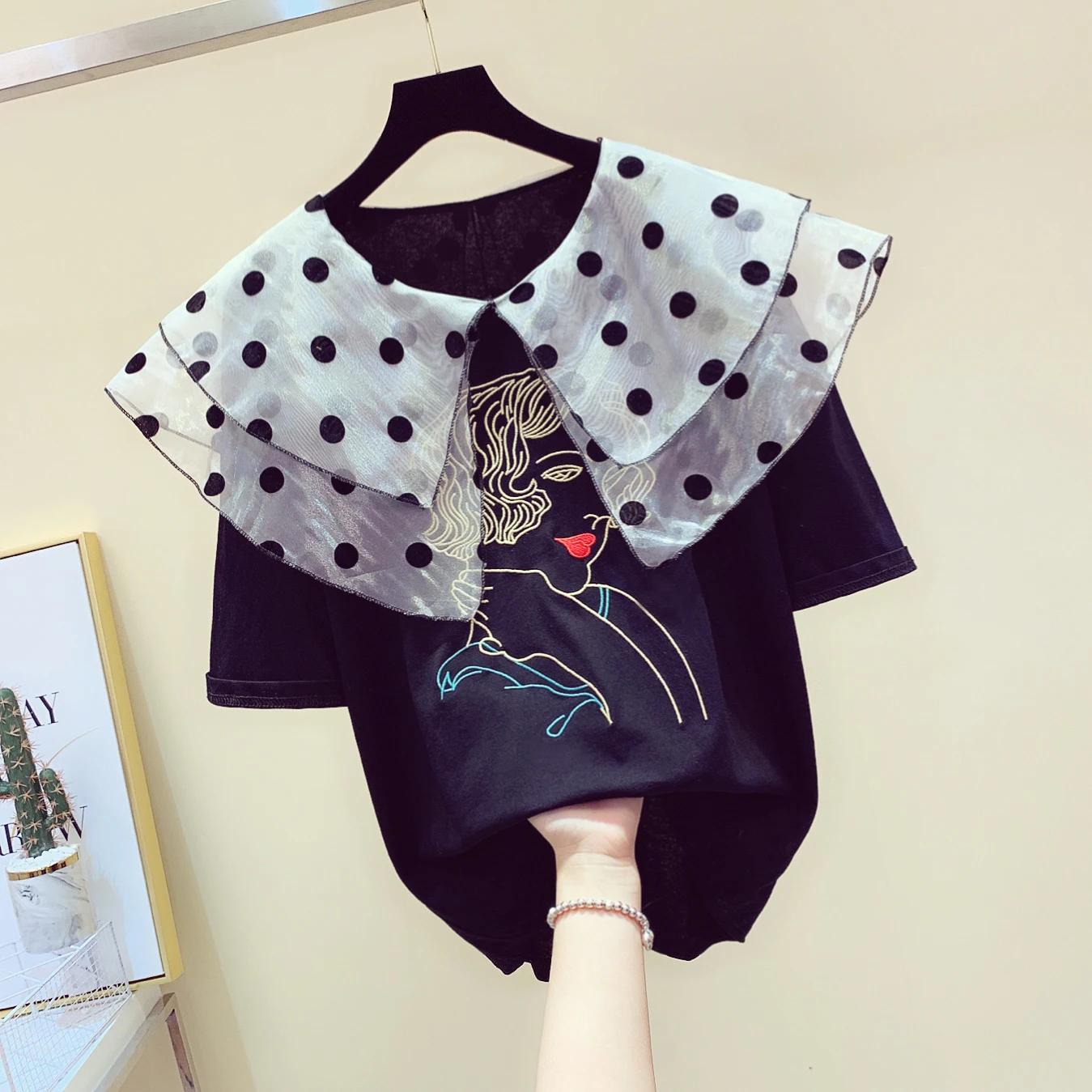 Korean Style New Sweetness Wave Dot Screen Doll Collar T-shirt Women Loose Embroidered Beautiful Girl Summer Tee Shirts T Tops
Korean Style New Sweetness Wave Dot Screen Doll Collar T-shirt Women Loose Embroidered Beautiful Girl Summer Tee Shirts T Tops