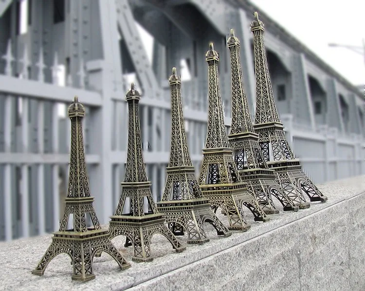 Фаллоимитатор В Виде Эйфелевой Башни