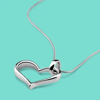 Fashion pure 925 silver necklace women heart-shaped pendant solid silver snake chain charm jewelry ladies clavicle chain 46cm
Fashion pure 925 silver necklace women heart-shaped pendant solid silver snake chain charm jewelry ladies clavicle chain 46cm