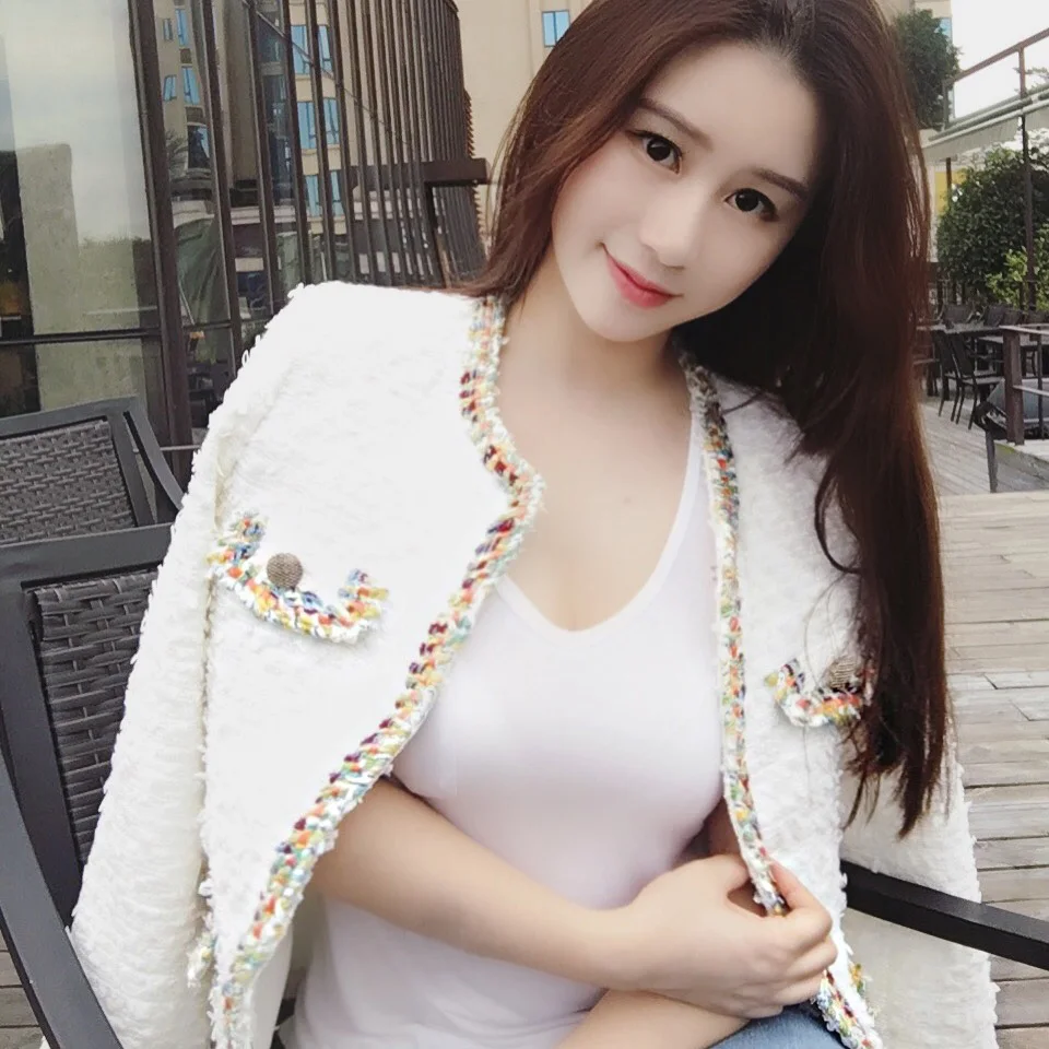 New autumn retro wool tweed jacket coat women's wool coat jacket fashion elegant lady Slim female short jacket
New autumn retro wool tweed jacket coat women's wool coat jacket fashion elegant lady Slim female short jacket