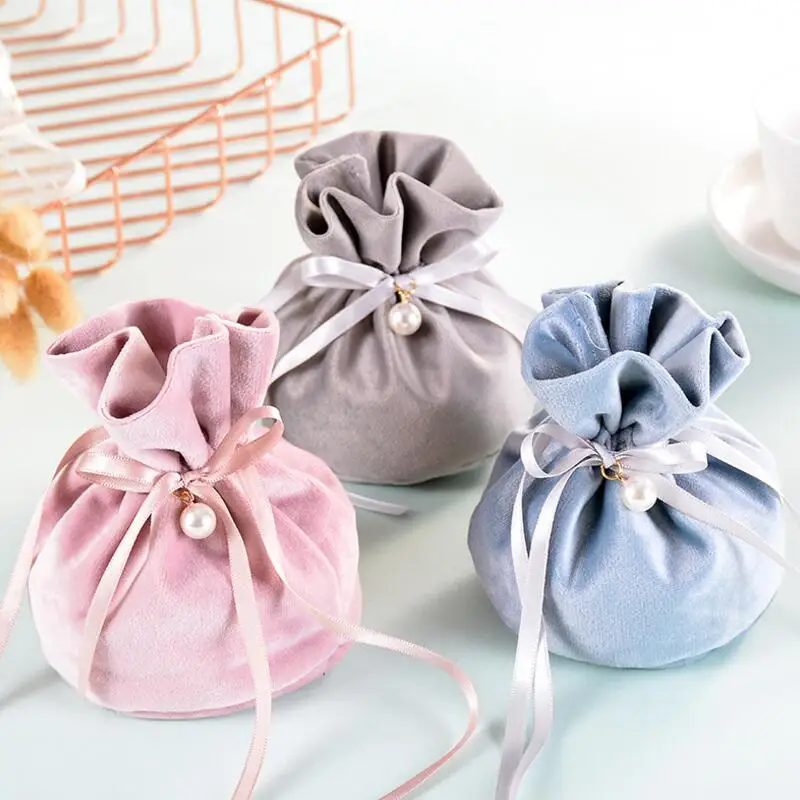 10pcs/lot 13.5*10cm Thick Velvet Drawstring Bag Creative Christmas Wedding Birthday Party Candy Gift Bag Party Supplies
10pcs/lot 13.5*10cm Thick Velvet Drawstring Bag Creative Christmas Wedding Birthday Party Candy Gift Bag Party Supplies