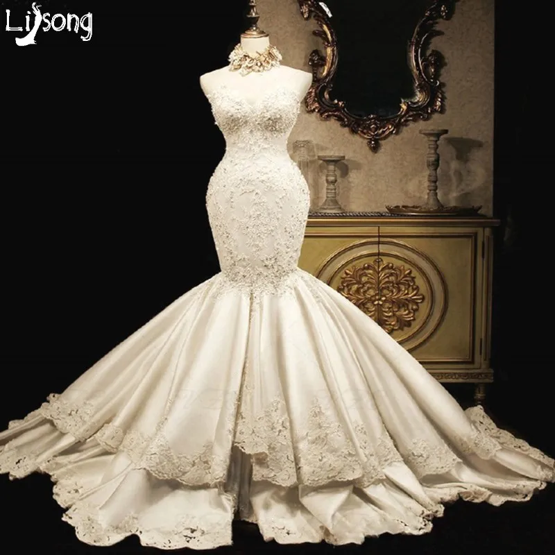 Chic Beige Sheath Mermaid Lace Appliques strapless Wedding Dress Custom made Sexy Women Formal Bridal Dresses Long Gowns Vintage 
Chic Beige Sheath Mermaid Lace Appliques strapless Wedding Dress Custom made Sexy Women Formal Bridal Dresses Long Gowns Vintage