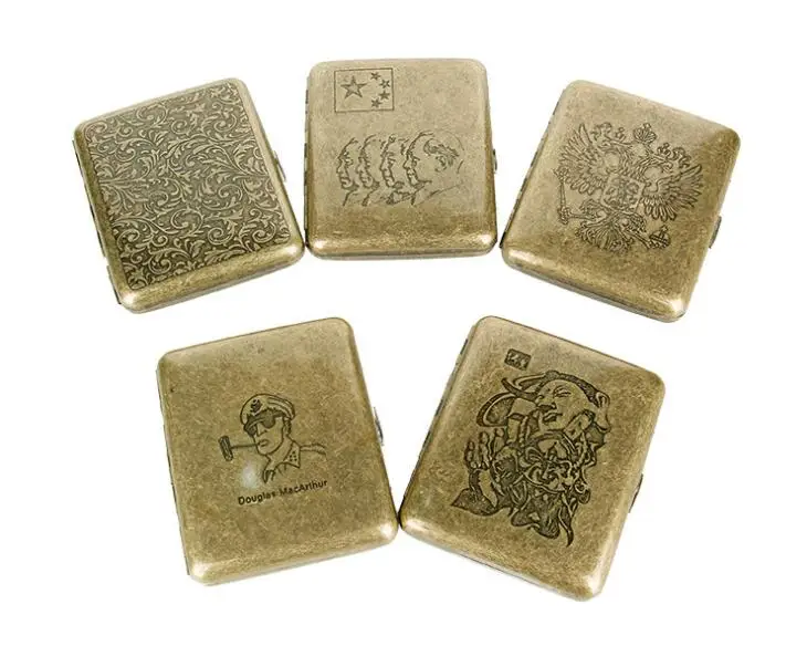 50pcs/lot MIXORDER Vintage Retro Bronze Metal Cigarette Case 20pcs Holder Smoking Tobacco Case With Gift Box Cigarette Accessory
50pcs/lot MIXORDER Vintage Retro Bronze Metal Cigarette Case 20pcs Holder Smoking Tobacco Case With Gift Box Cigarette Accessory
