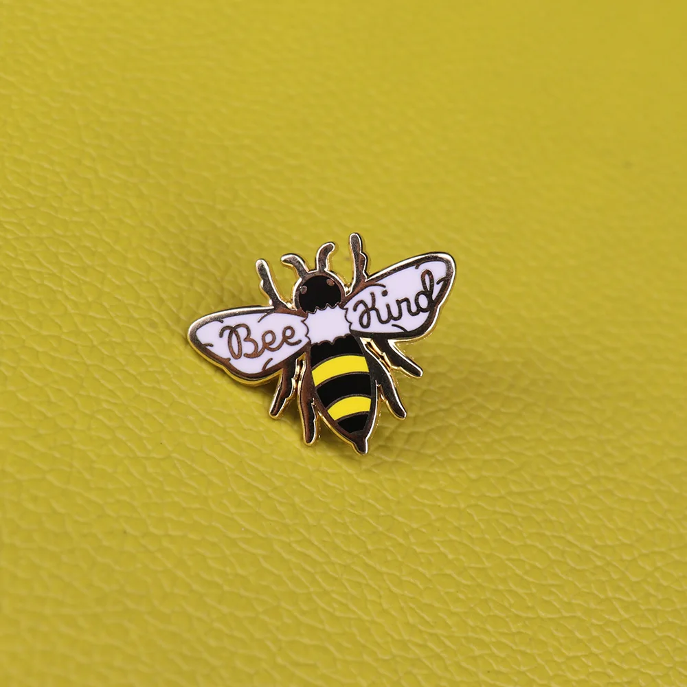 Cute honey bee badge be kind pun pin save the bees brooch animal art jewelry gift women accessories
Cute honey bee badge be kind pun pin save the bees brooch animal art jewelry gift women accessories