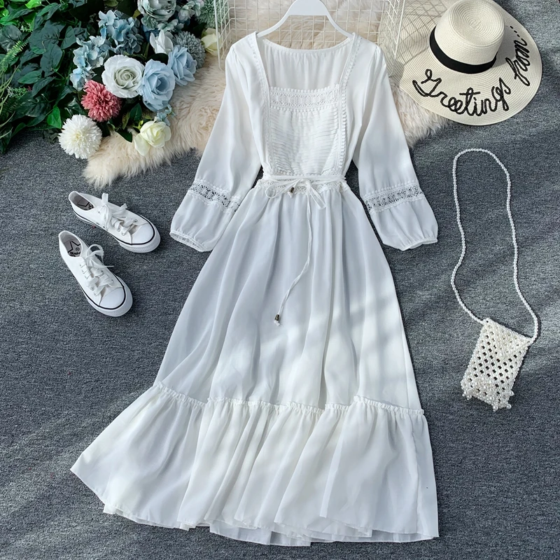 2019 new fashion women's dresses Retro red square collar lace travel holiday ruffled dress
2019 new fashion women's dresses Retro red square collar lace travel holiday ruffled dress