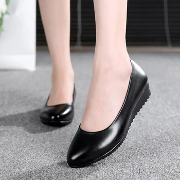 Spring and Autumn Simple and Comfortable New Flat-bottom Women's Shoes Soft Bottom Shallow Mouth Wild Pointed Work Shoes Women 
Spring and Autumn Simple and Comfortable New Flat-bottom Women's Shoes Soft Bottom Shallow Mouth Wild Pointed Work Shoes Women