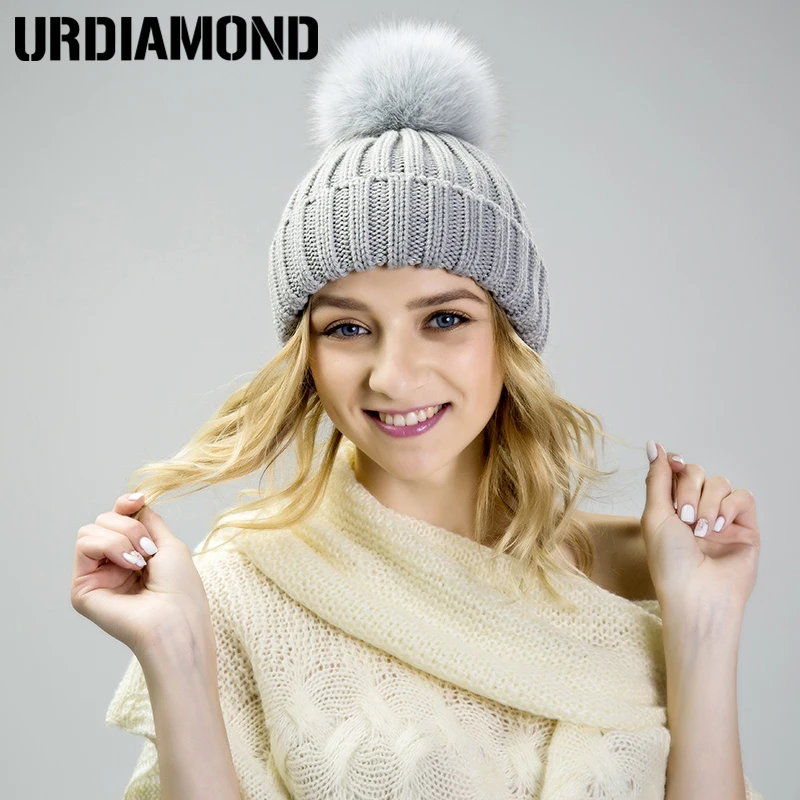 URDIAMOND Skullies Beanies Fur Ball Cap Pom Pom Winter Hat For Women Girl 'S Hat Knitted Beanies Cap Brand New Thick Female Cap
URDIAMOND Skullies Beanies Fur Ball Cap Pom Pom Winter Hat For Women Girl 'S Hat Knitted Beanies Cap Brand New Thick Female Cap
