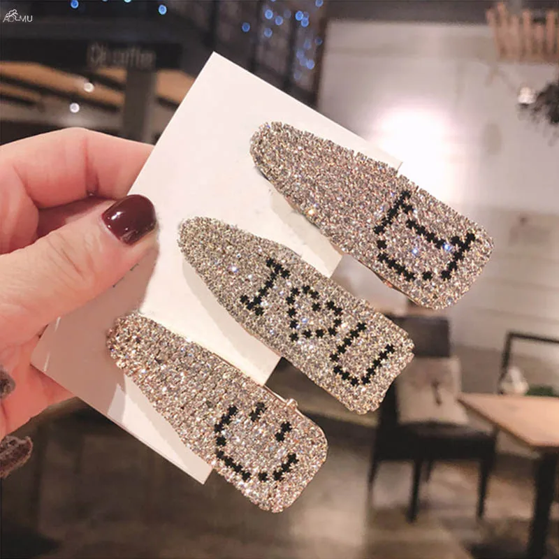 AOMU 1PC Women Shiny Crystal Rhinestones Hair Clips Hollow Waterdrop Letter Smile Face Metal Hairpins Hair Accessories
AOMU 1PC Women Shiny Crystal Rhinestones Hair Clips Hollow Waterdrop Letter Smile Face Metal Hairpins Hair Accessories