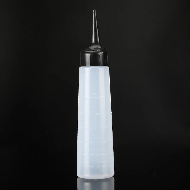 250ml Plastic Clear Twist Cap Hair Dry Washing Squeeze Refillable Water Bottle With Scale Hairdressing Pro Salon Clean Pot
250ml Plastic Clear Twist Cap Hair Dry Washing Squeeze Refillable Water Bottle With Scale Hairdressing Pro Salon Clean Pot