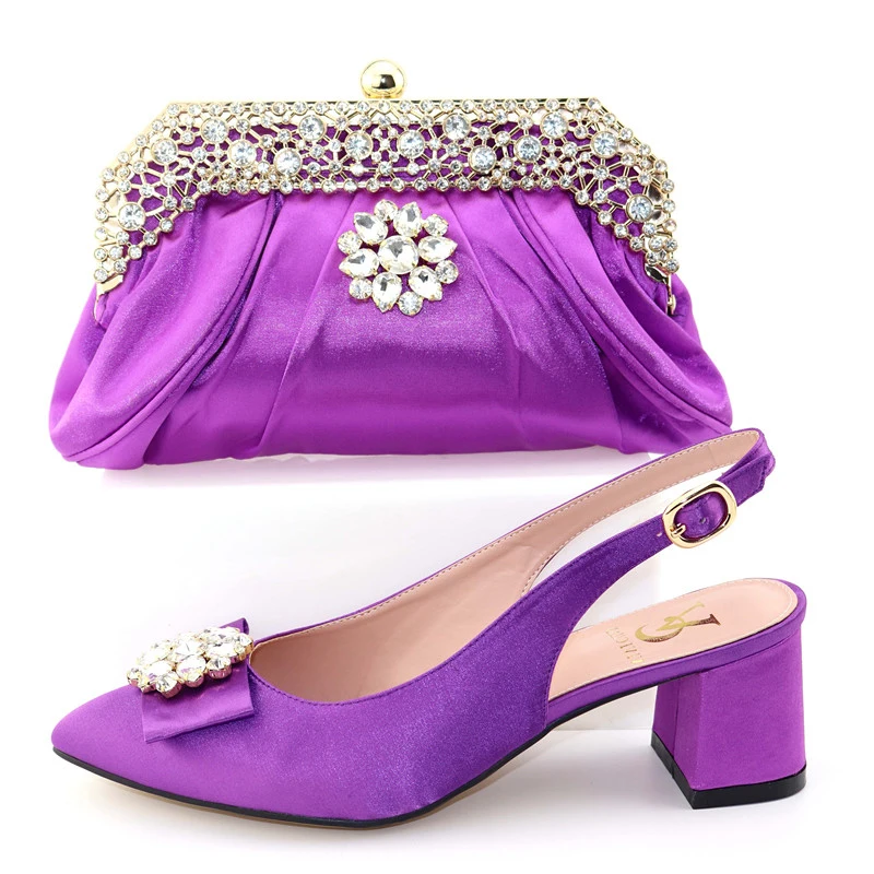 Big size 38 to 44 purple color italian shoes and bag matching set for african aso ebi party dance low heel shoes bag SB8327-2
Big size 38 to 44 purple color italian shoes and bag matching set for african aso ebi party dance low heel shoes bag SB8327-2