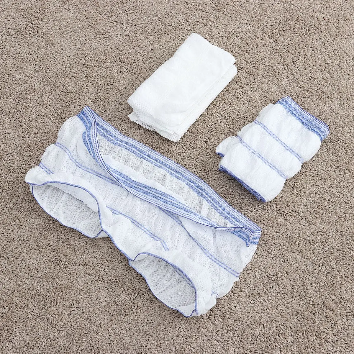 4pcs Disposable Pants Briefs Mesh Underwear Unisex Incontinence Mesh Pants (Small Size 2pcs + Large Size 2pcs Random Color)
4pcs Disposable Pants Briefs Mesh Underwear Unisex Incontinence Mesh Pants (Small Size 2pcs + Large Size 2pcs Random Color)