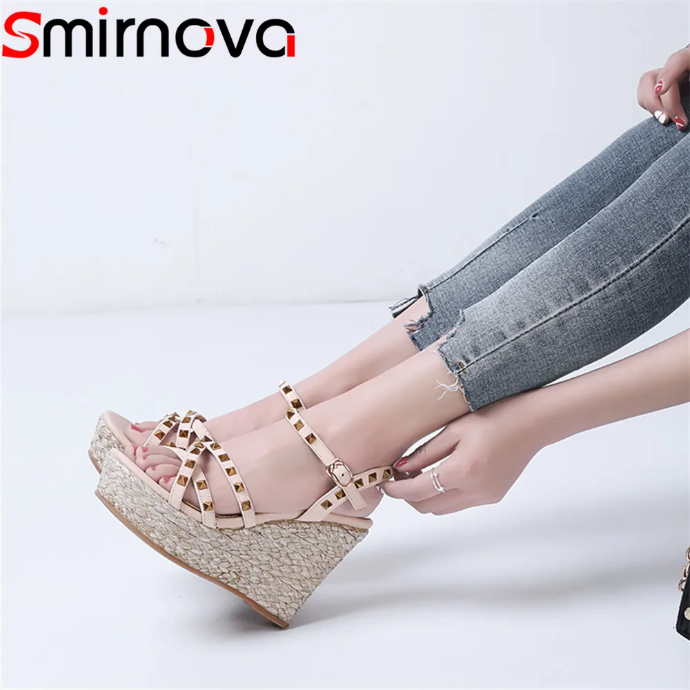 Smirnova 2020 fashion summer new shoes woman platform wedges shoes buckle rivet sandals women genuine leather high heels shoes
Smirnova 2020 fashion summer new shoes woman platform wedges shoes buckle rivet sandals women genuine leather high heels shoes