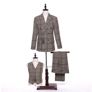 Khak Plaid Men Slim Fit Wedding Suits Groom Tuxedos Groomsmen Formal Suit Lapel (jacket + pants + vest) custom made
Khak Plaid Men Slim Fit Wedding Suits Groom Tuxedos Groomsmen Formal Suit Lapel (jacket + pants + vest) custom made