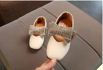 2018 spring new girl princess shoes children fashion princess shoes girl comfortable beans shoes
2018 spring new girl princess shoes children fashion princess shoes girl comfortable beans shoes