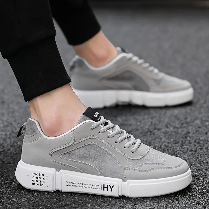 Men's casual men's breathable men's Korean version of the trend of students wild sports men's old school social shoes
Men's casual men's breathable men's Korean version of the trend of students wild sports men's old school social shoes