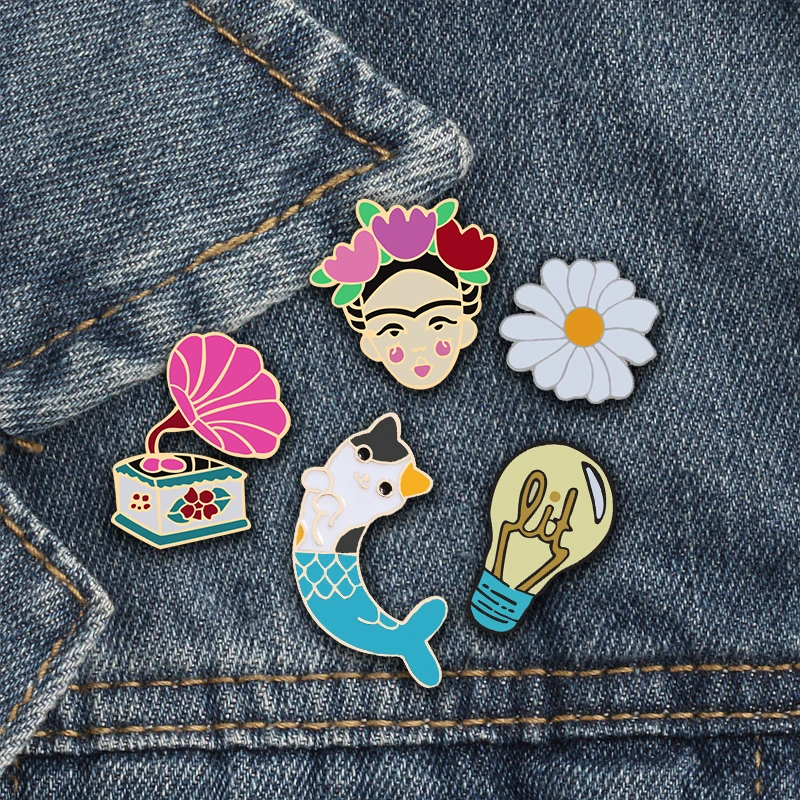 Retro Phonograph Bulb Fish Cat Drama Enamel Pins Creative Feminist Art Mexican Day Brooch Women Jackets Lapel Pin Badge Jewelry
Retro Phonograph Bulb Fish Cat Drama Enamel Pins Creative Feminist Art Mexican Day Brooch Women Jackets Lapel Pin Badge Jewelry